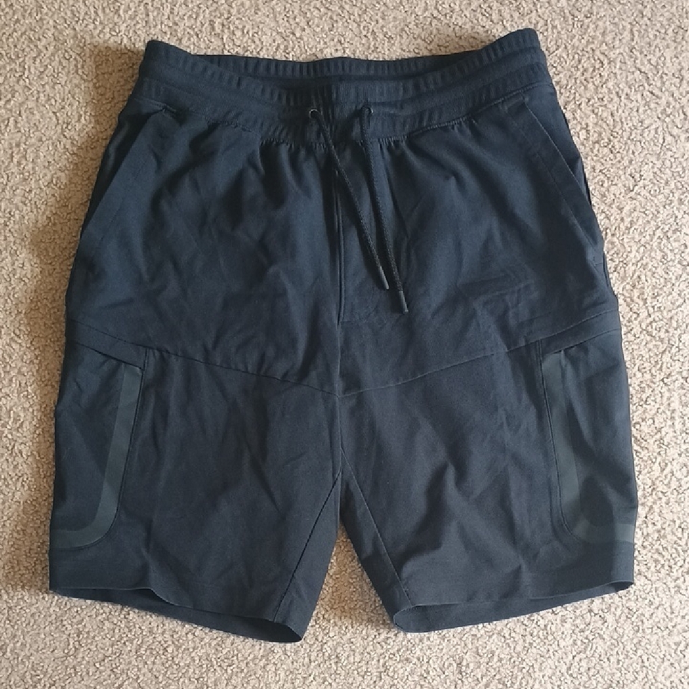 Under Armour Men's Black Athletic Shorts